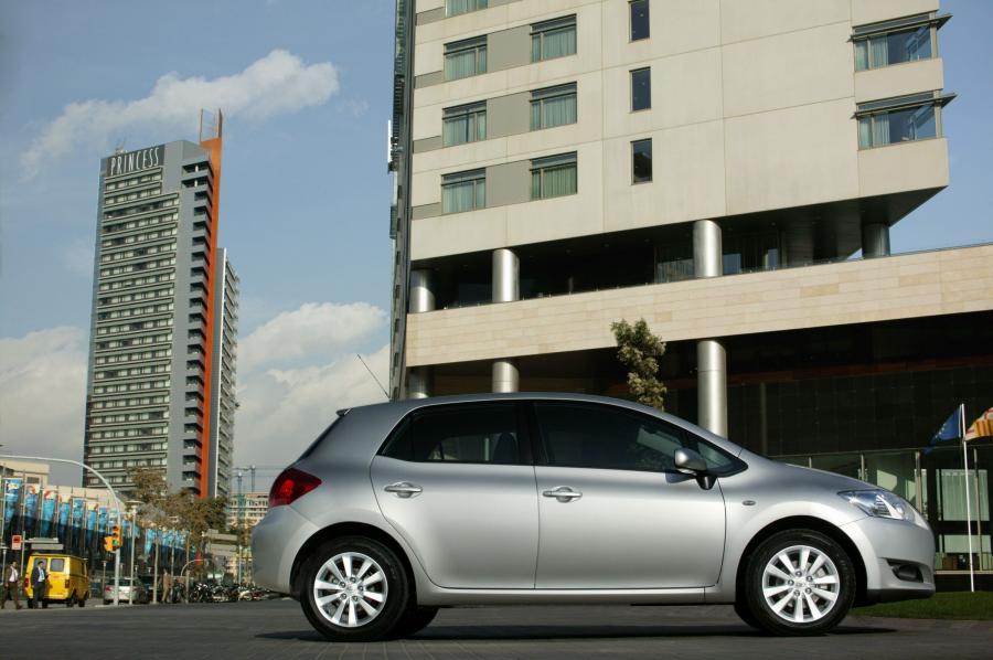  Toyota Auris 2007 года  (фото 55 из 92)